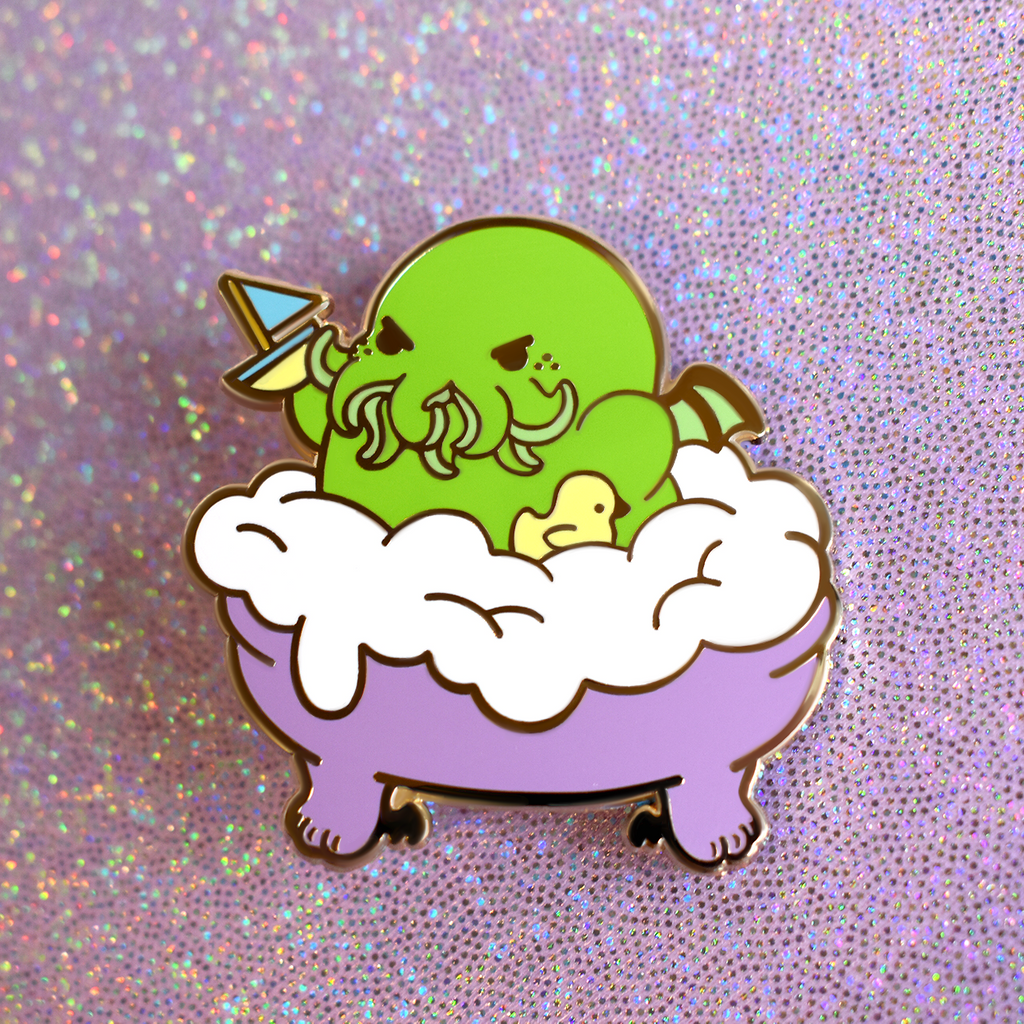 Cthulhu in the Tub Enamel Pin