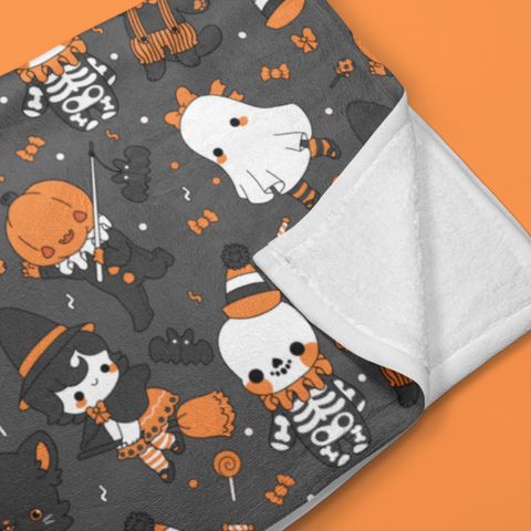 Vintage Halloween Throw Blanket